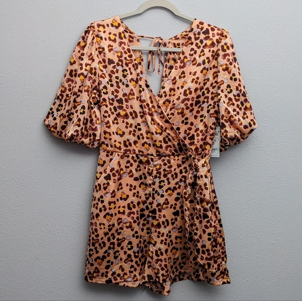 Guess Coral Leopard Print Faux Wrap Romper Size Medium
